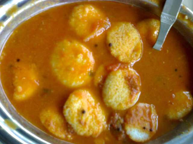 Button idli