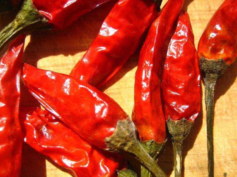 Dried red chillies (Sabut lal mirch)